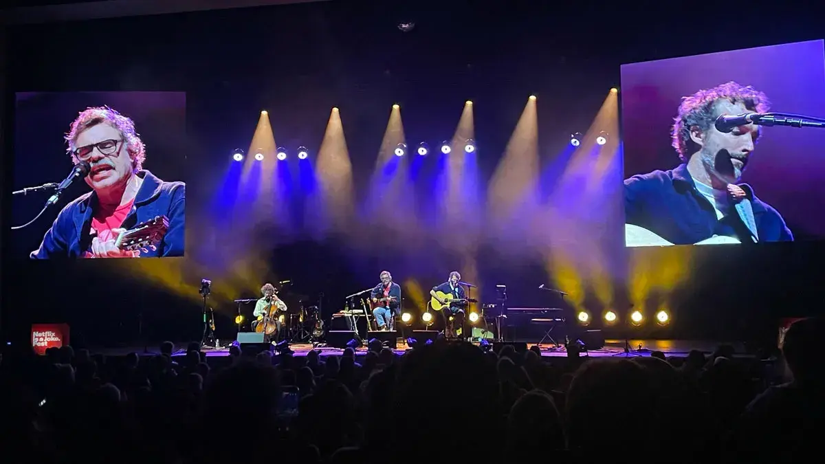 Conchords Return with Imperfections