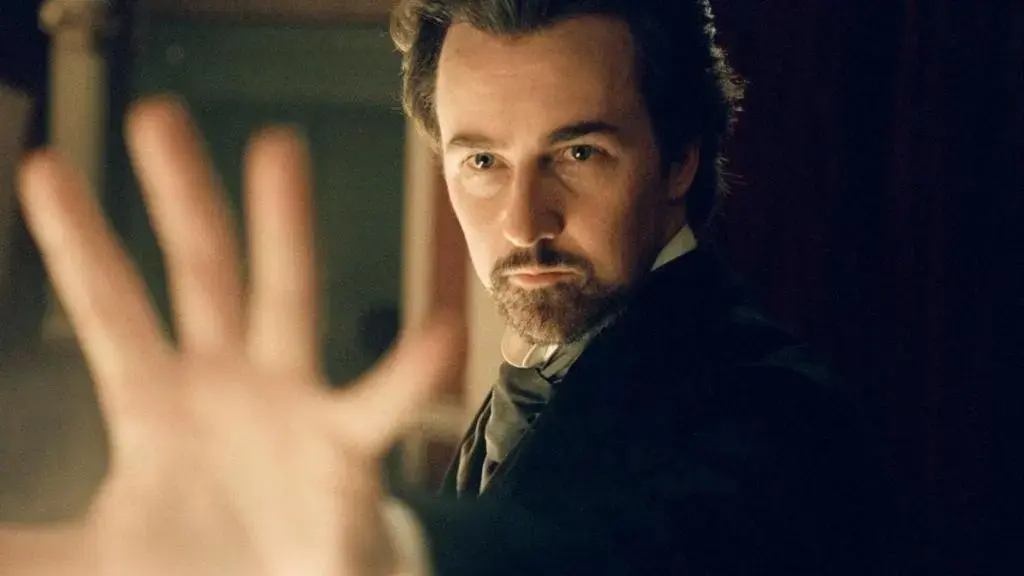 Edward Norton's Underrated Thriller Leaves Netflix