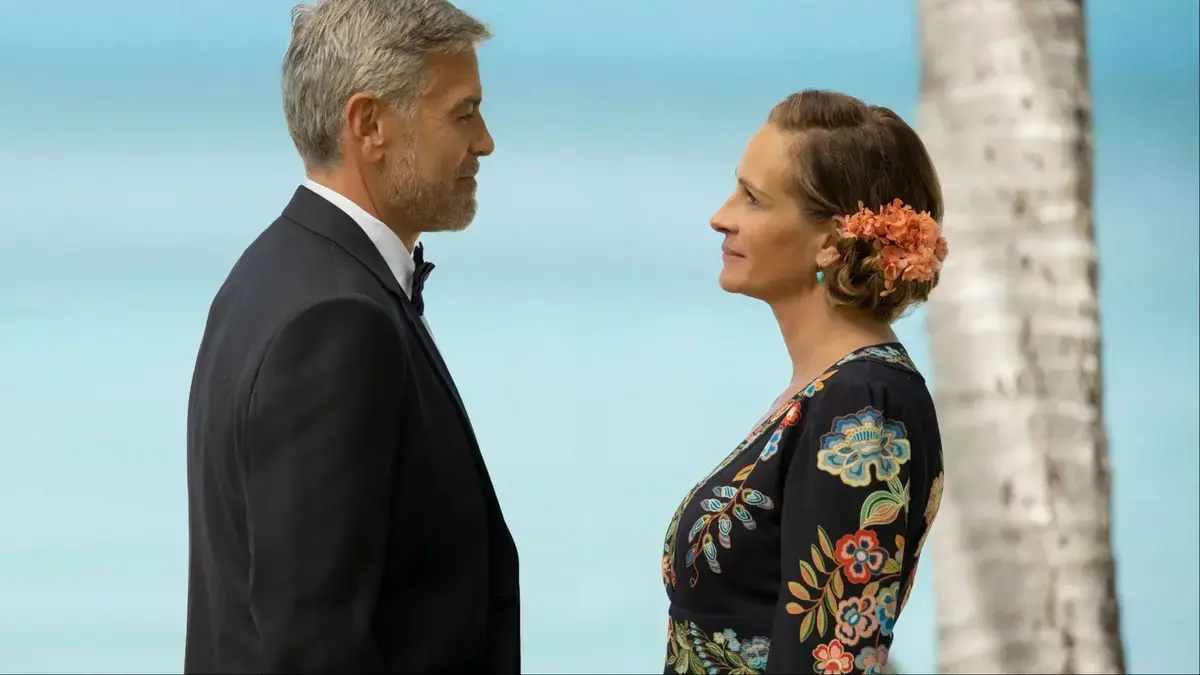 Julia Roberts and George Clooney's Hidden Gem Trending on Netflix
