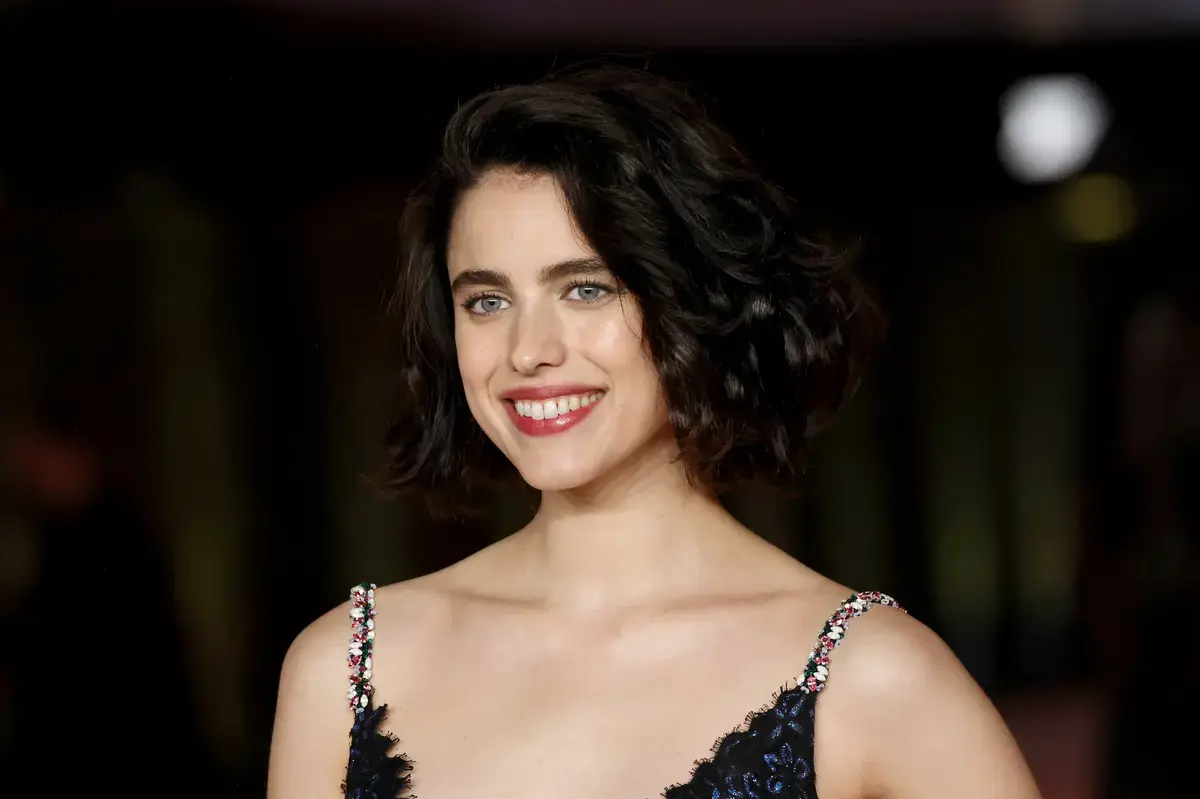 Possession" Remake with Qualley and Turner Scheduled for Summer 2027 Release