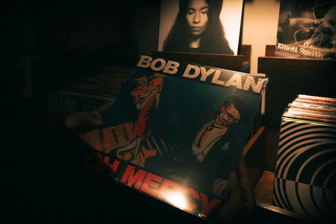Bob Dylan Stuns Oslo Crowd with Surprise Covers and Rare Deep Cut on Tour Opener